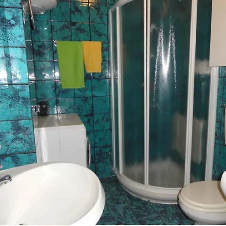 In 36469 Apartment *